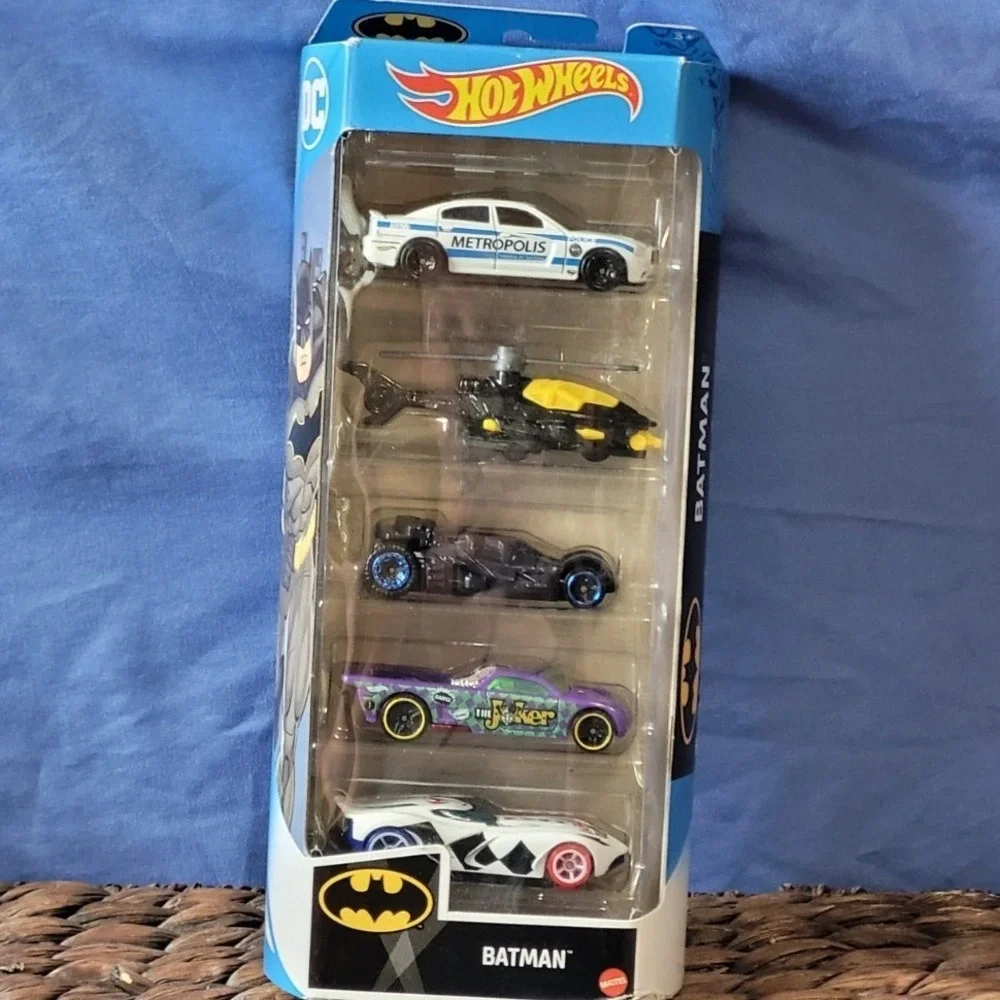Hot Wheels Batman 5-Pack Kids OS Collectible DC Comics Vehicles Multi-colored